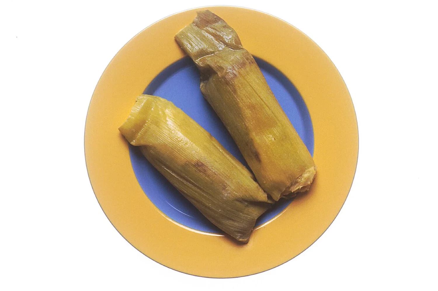Costales de maíz nixtamalizado para tamales de fiesta